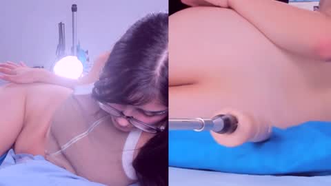 Snapshot of kinky_cloe chatting on January 2025 12:40:02 PM Kinky online show from January 2025 12:40:02 PM