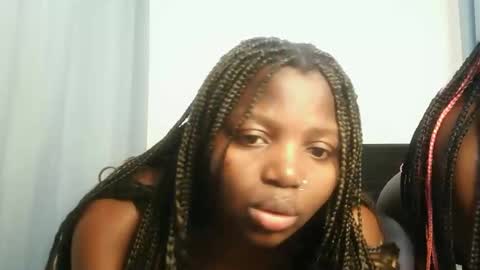 Lola online show from November 2025 10:21:01 AM