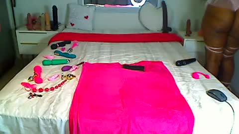 Snapshot of kinkybunz chatting on June 2026 02:47:02 AM KinyBunz online show from June 2026 02:47:02 AM