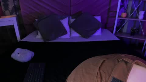  Sara  online show from April 2026 10:29:02 PM