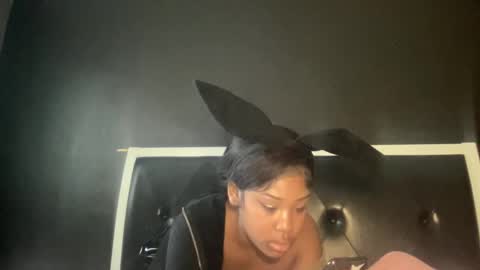 Bunniii online show from January 2025 03:58:01 PM