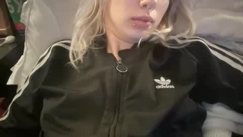 Snapshot of kinkypinky415 chatting on December 2024 04:20:02 AM Kinky Pinky online show from December 2024 04:20:02 AM