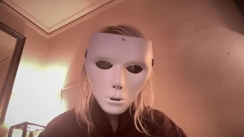 Snapshot of kinkypinky415 chatting on December 2024 09:28:02 AM Kinky Pinky online show from December 2024 09:28:02 AM