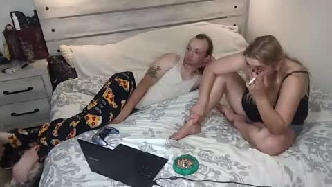 Snapshot of kinkyqueenandpet95 chatting on September 2025 03:33:02 AM kinkyqueenandpet95 online show from September 2025 03:33:02 AM