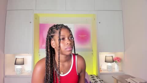 M A R A  online show from February 2026 11:26:01 AM