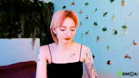 Snapshot of kira__cutie chatting on May 2026 11:34:04 PM Kira online show from May 2026 11:34:04 PM