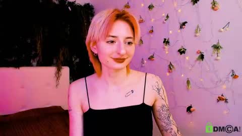 Snapshot of kira__cutie chatting on May 2026 11:45:02 PM Kira online show from May 2026 11:45:02 PM