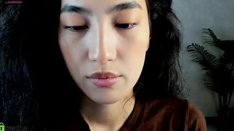 Aura online show from November 2025 02:56:02 AM