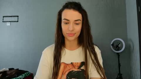 Snapshot of kira_love1 chatting on April 2026 09:16:01 AM Kira love1 online show from April 2026 09:16:01 AM