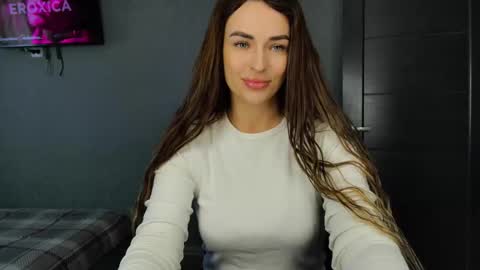 Snapshot of kira_love1 chatting on April 2026 08:17:02 AM Kira love1 online show from April 2026 08:17:02 AM