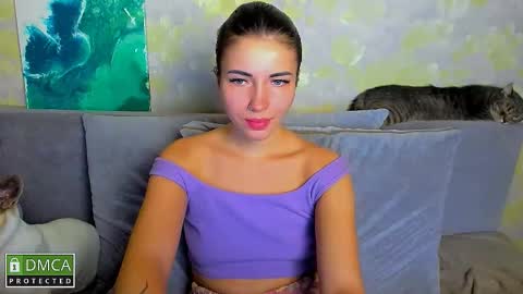 Kira  online show from November 2025 07:43:01 PM