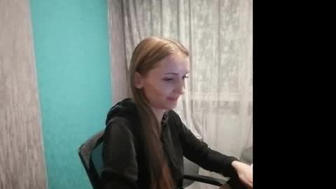 kira_morekiss online show from March 2025 06:11:02 PM
