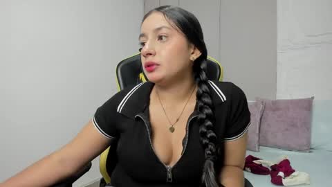 K I R A online show from April 2026 12:32:01 PM