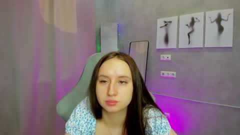 Kira online show from December 2025 08:10:01 AM