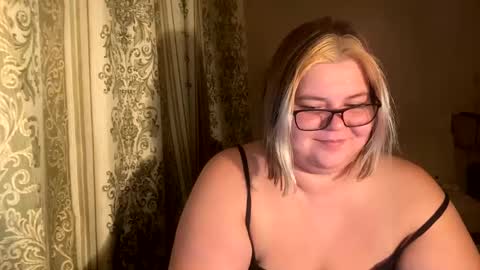 Snapshot of kiracobb chatting on December 2024 06:14:01 PM Just Kira online show from December 2024 06:14:01 PM