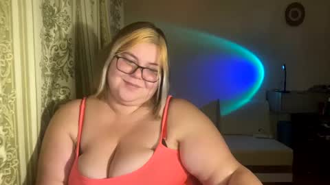 Snapshot of kiracobb chatting on December 2024 01:05:02 PM Just Kira online show from December 2024 01:05:02 PM