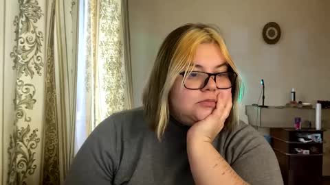 Snapshot of kiracobb chatting on December 2024 09:58:01 AM Just Kira online show from December 2024 09:58:01 AM