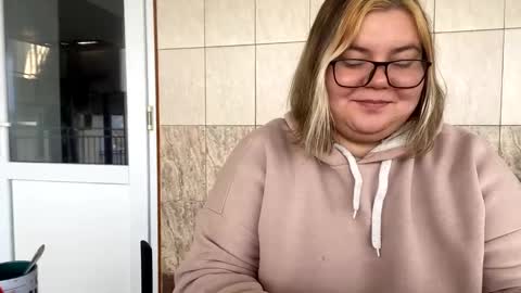 Snapshot of kiracobb chatting on December 2024 07:56:02 AM Just Kira online show from December 2024 07:56:02 AM