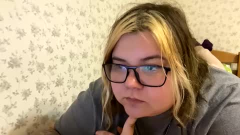 Snapshot of kiracobb chatting on January 2025 04:32:02 PM Just Kira online show from January 2025 04:32:02 PM