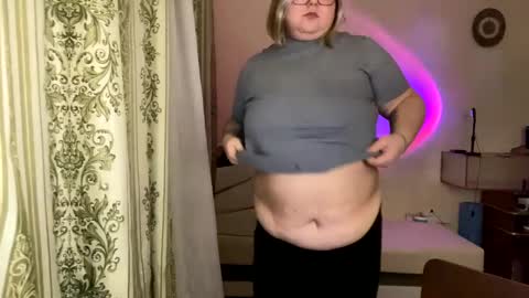 Snapshot of kiracobb chatting on January 2025 04:49:02 PM Just Kira online show from January 2025 04:49:02 PM