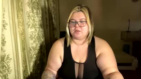 Snapshot of kiracobb chatting on March 2025 03:05:01 PM Just Kira online show from March 2025 03:05:01 PM