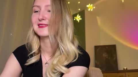 KiraFatex online show from October 2025 03:46:02 PM