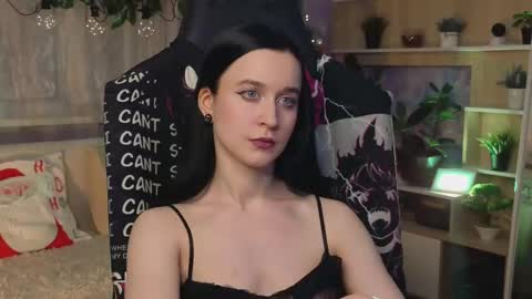 Kira    online show from March 2025 07:25:01 PM