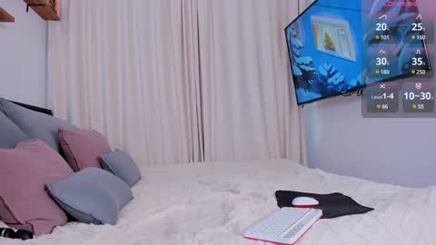 Snapshot of kiralotus chatting on January 2025 08:10:02 AM little vampire online show from January 2025 08:10:02 AM