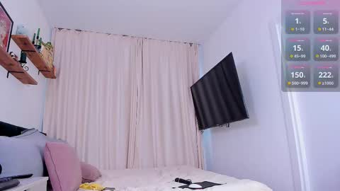 Snapshot of kiralotus chatting on February 2025 08:06:02 AM little vampire online show from February 2025 08:06:02 AM