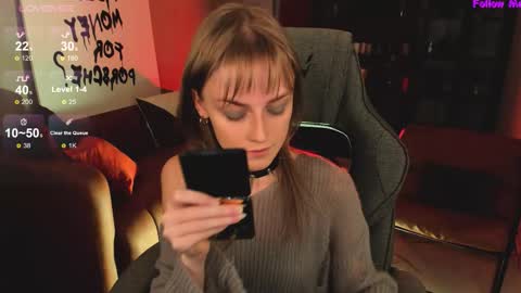 Kira online show from October 2025 08:40:02 PM