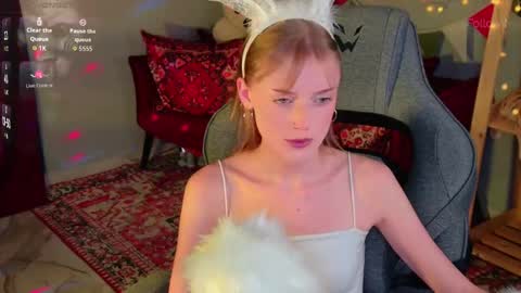 Snapshot of kiramontoyaa chatting on June 2026 01:28:02 AM Kira online show from June 2026 01:28:02 AM