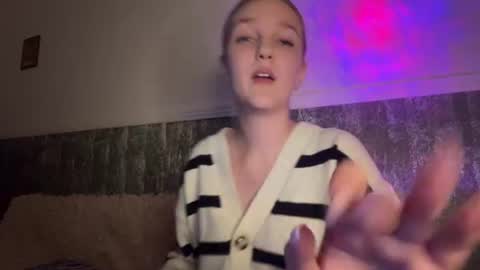  Luna  online show from July 2026 09:17:01 PM