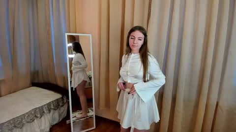 Snapshot of kirarustle chatting on November 2025 02:35:01 AM Kira online show from November 2025 02:35:01 AM