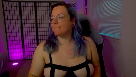Snapshot of kiraspitqueen chatting on July 2026 03:42:02 AM KiraSpitQueen online show from July 2026 03:42:02 AM