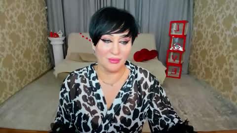 Kira online show from February 2026 07:43:01 PM