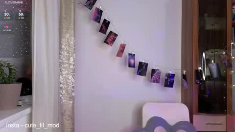 Kira cute online show from December 2025 08:47:02 PM