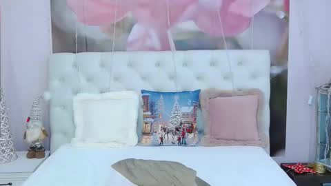 Snapshot of kirayamomoto chatting on January 2025 02:13:01 PM kirayamomoto online show from January 2025 02:13:01 PM