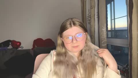 Snapshot of kirayume chatting on May 2026 10:41:02 PM KiraYume online show from May 2026 10:41:02 PM