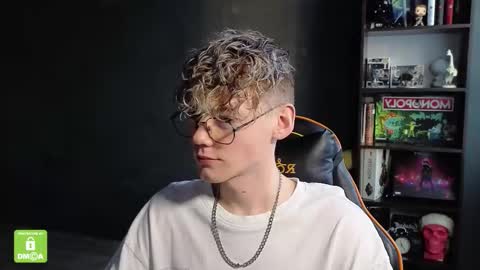 Kirill and Andrey online show from November 2025 01:11:01 PM