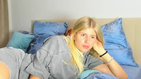 Snapshot of kirraa_ chatting on June 2026 08:54:01 PM Kira online show from June 2026 08:54:01 PM