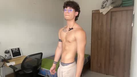 Snapshot of kisan_smith chatting on February 2025 06:51:01 PM Kisan online show from February 2025 06:51:01 PM