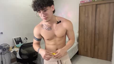 Snapshot of kisan_smith chatting on February 2025 06:44:02 AM Kisan online show from February 2025 06:44:02 AM