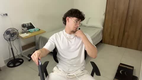 Snapshot of kisan_smith chatting on February 2025 03:23:02 AM Kisan online show from February 2025 03:23:02 AM