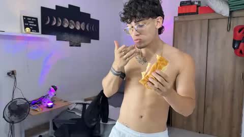 Snapshot of kisan_smith chatting on September 2025 02:25:01 AM Kisan online show from September 2025 02:25:01 AM