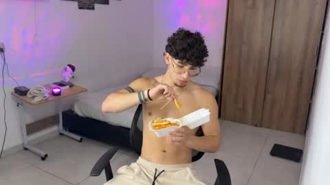 Snapshot of kisan_smith chatting on November 2025 03:40:02 AM Kisan online show from November 2025 03:40:02 AM