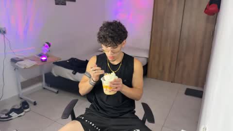 Snapshot of kisan_smith chatting on November 2025 01:49:01 AM Kisan online show from November 2025 01:49:01 AM