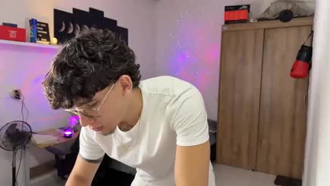 Snapshot of kisan_smith chatting on November 2025 02:00:02 AM Kisan online show from November 2025 02:00:02 AM