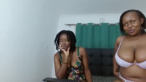 Snapshot of kisses_galore chatting on July 2026 08:13:02 PM kisses_galore online show from July 2026 08:13:02 PM