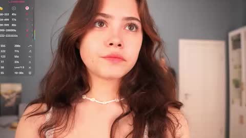 Snapshot of kissiekat chatting on September 2025 07:08:01 AM Lola online show from September 2025 07:08:01 AM