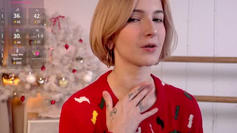 Snapshot of kisskiss_muah chatting on December 2024 01:39:01 PM Kate  online show from December 2024 01:39:01 PM